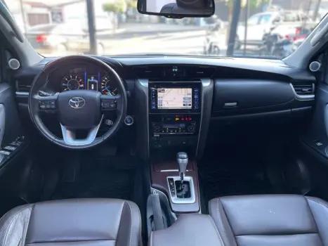 TOYOTA Hilux SW4 , Foto 13