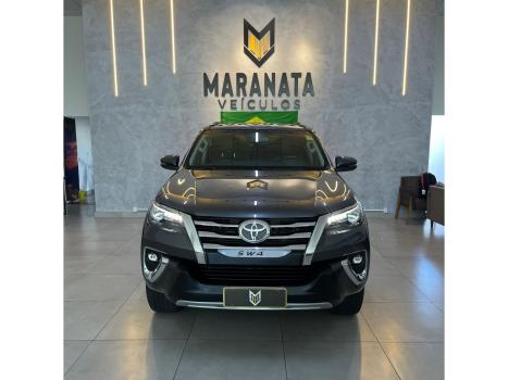 TOYOTA Hilux SW4 , Foto 2