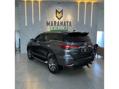 TOYOTA Hilux SW4 , Foto 4
