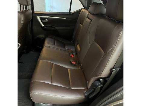 TOYOTA Hilux SW4 , Foto 12