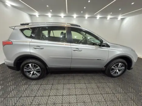 TOYOTA RAV 4 , Foto 4