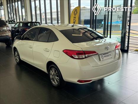 TOYOTA Yaris Hatch 1.5 16V 4P FLEX XL PLUS CONNECT MULTIDRIVE AUTOM�TICO CVT, Foto 2