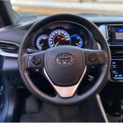 TOYOTA Yaris Hatch 1.5 16V 4P FLEX XL PLUS CONNECT MULTIDRIVE AUTOMÁTICO CVT, Foto 5 TOYOTA Yaris Hatch 1.5 16V 4P FLEX XL PLUS CONNECT MULTIDRIVE AUTOMÁTICO CVT, Foto 5