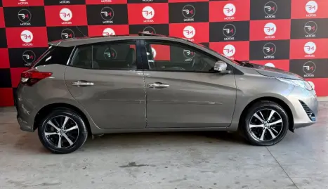 TOYOTA Yaris Hatch 1.5 16V 4P FLEX XLS MULTIDRIVE AUTOMTICO CVT, Foto 3