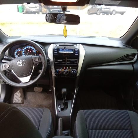 TOYOTA Yaris Hatch 1.3 16V 4P FLEX XL MULTIDRIVE AUTOMTICO CVT, Foto 4