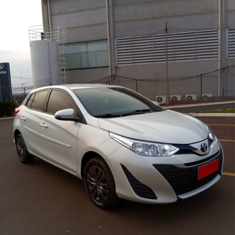 TOYOTA Yaris Hatch 1.3 16V 4P FLEX XL MULTIDRIVE AUTOMTICO CVT, Foto 5