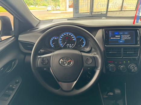 TOYOTA Yaris Hatch 1.5 16V 4P FLEX XL MULTIDRIVE AUTOMTICO CVT, Foto 8