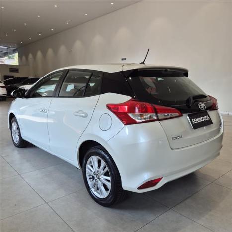 TOYOTA Yaris Hatch 1.3 16V 4P FLEX XL PLUS TECH MULTIDRIVE AUTOMTICO CVT, Foto 6