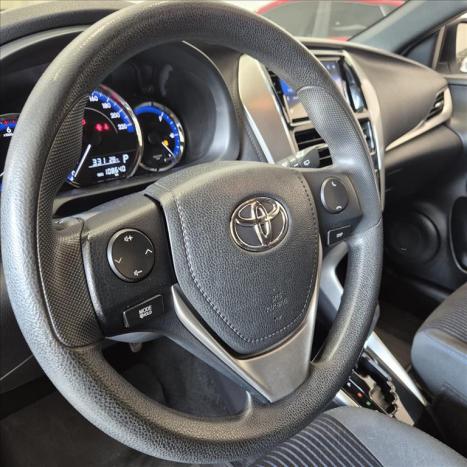 TOYOTA Yaris Hatch 1.3 16V 4P FLEX XL PLUS TECH MULTIDRIVE AUTOMTICO CVT, Foto 10