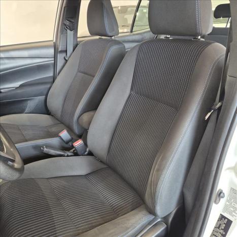 TOYOTA Yaris Hatch 1.3 16V 4P FLEX XL PLUS TECH MULTIDRIVE AUTOMTICO CVT, Foto 13