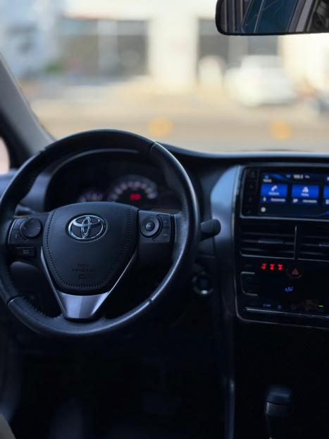 TOYOTA Yaris Hatch 1.5 16V 4P FLEX XS CONNECT MULTIDRIVE AUTOMÁTICO CVT, Foto 9 TOYOTA Yaris Hatch 1.5 16V 4P FLEX XS CONNECT MULTIDRIVE AUTOMÁTICO CVT, Foto 9