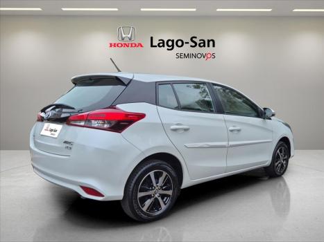 TOYOTA Yaris Hatch 1.5 16V 4P FLEX XLS CONNECT MULTIDRIVE AUTOMTICO CVT, Foto 3