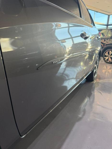 TOYOTA Yaris Hatch 1.5 16V 4P FLEX XLS CONNECT MULTIDRIVE AUTOMTICO CVT, Foto 3