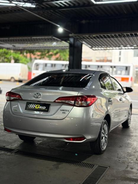 TOYOTA Yaris Hatch 1.5 16V 4P FLEX XL MULTIDRIVE AUTOMTICO CVT, Foto 4