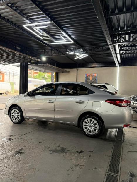 TOYOTA Yaris Hatch 1.5 16V 4P FLEX XL MULTIDRIVE AUTOMTICO CVT, Foto 10