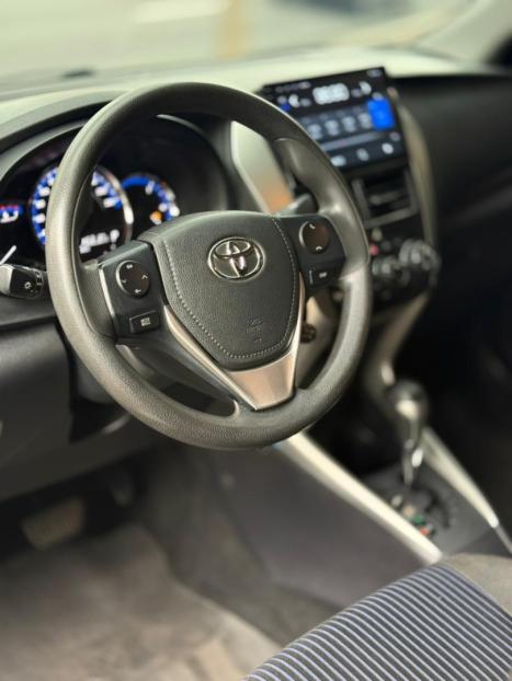 TOYOTA Yaris Hatch 1.5 16V 4P FLEX XL MULTIDRIVE AUTOMTICO CVT, Foto 11