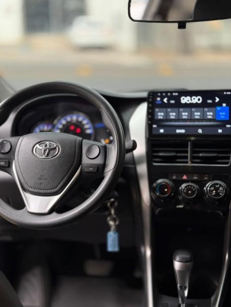 TOYOTA Yaris Hatch 1.5 16V 4P FLEX XL MULTIDRIVE AUTOMTICO CVT, Foto 15