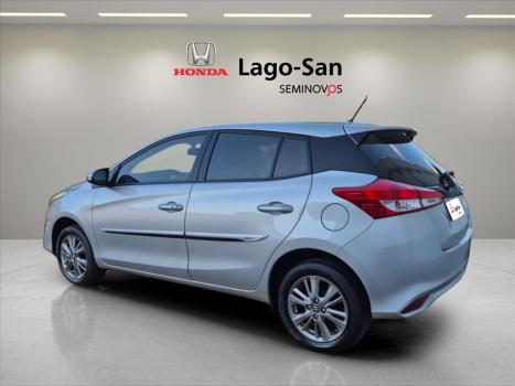 TOYOTA Yaris Hatch 1.5 16V 4P FLEX XL PLUS CONNECT MULTIDRIVE AUTOMTICO CVT, Foto 2