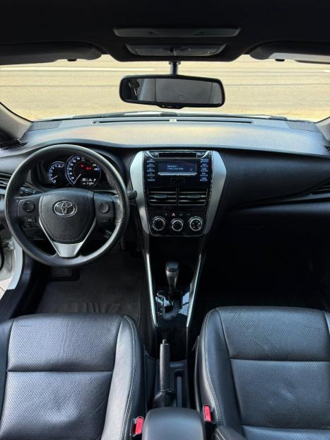 TOYOTA Yaris Hatch 1.3 16V 4P FLEX XL MULTIDRIVE AUTOMTICO CVT, Foto 19