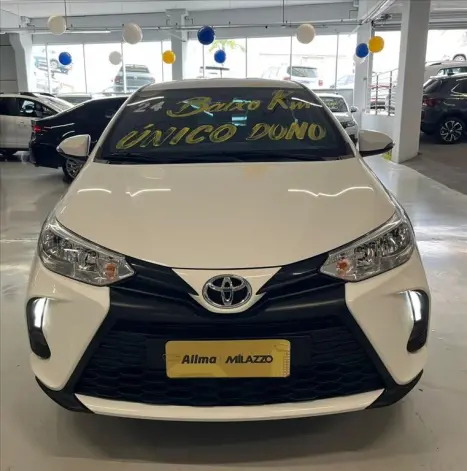 TOYOTA Yaris Hatch 1.5 16V 4P FLEX XL MULTIDRIVE AUTOMTICO CVT, Foto 2