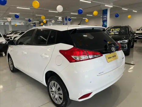 TOYOTA Yaris Hatch 1.5 16V 4P FLEX XL MULTIDRIVE AUTOMTICO CVT, Foto 4