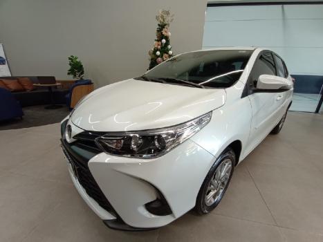 TOYOTA Yaris Hatch 1.5 16V 4P FLEX XS CONNECT MULTIDRIVE AUTOMTICO CVT, Foto 1