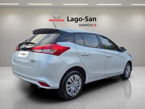 TOYOTA Yaris Hatch 1.5 16V 4P FLEX XL MULTIDRIVE AUTOMTICO CVT, Foto 3