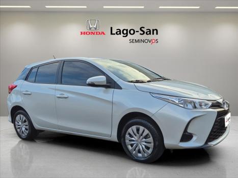 TOYOTA Yaris Hatch 1.5 16V 4P FLEX XL MULTIDRIVE AUTOMTICO CVT, Foto 4