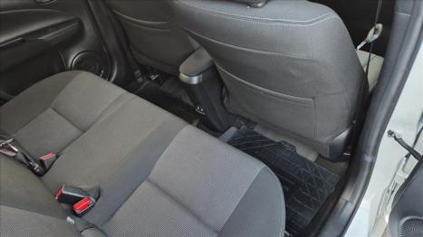 TOYOTA Yaris Hatch 1.5 16V 4P FLEX XL MULTIDRIVE AUTOMTICO CVT, Foto 5