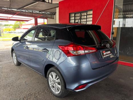 TOYOTA Yaris Hatch 1.3 16V 4P FLEX XL PLUS TECH MULTIDRIVE AUTOM�TICO CVT, Foto 6