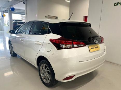 TOYOTA Yaris Hatch 1.5 16V 4P FLEX XS MULTIDRIVE AUTOM�TICO CVT, Foto 4