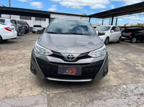 TOYOTA Yaris Hatch 1.3 16V 4P FLEX XL MULTIDRIVE AUTOM�TICO CVT, Foto 2