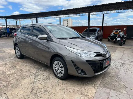 TOYOTA Yaris Hatch 1.3 16V 4P FLEX XL MULTIDRIVE AUTOM�TICO CVT, Foto 3