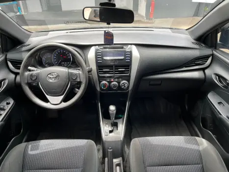 TOYOTA Yaris Hatch 1.3 16V 4P FLEX XL MULTIDRIVE AUTOM�TICO CVT, Foto 8