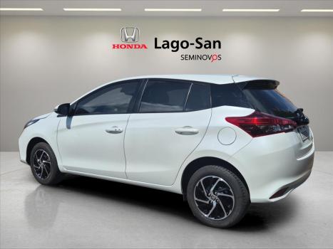 TOYOTA Yaris Hatch 1.5 16V 4P FLEX XLS CONNECT MULTIDRIVE AUTOM�TICO CVT, Foto 2