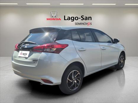 TOYOTA Yaris Hatch 1.5 16V 4P FLEX XLS CONNECT MULTIDRIVE AUTOM�TICO CVT, Foto 3