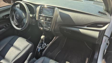 TOYOTA Yaris Hatch 1.5 16V 4P FLEX XLS CONNECT MULTIDRIVE AUTOM�TICO CVT, Foto 5