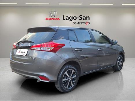 TOYOTA Yaris Hatch 1.3 16V 4P FLEX XL MULTIDRIVE AUTOM�TICO CVT, Foto 3