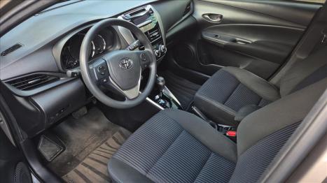 TOYOTA Yaris Hatch 1.3 16V 4P FLEX XL MULTIDRIVE AUTOM�TICO CVT, Foto 8