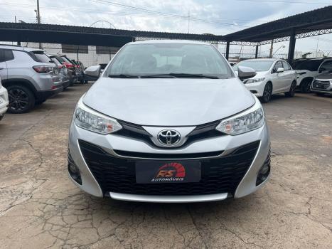 TOYOTA Yaris Hatch 1.3 16V 4P FLEX XL MULTIDRIVE AUTOM�TICO CVT, Foto 2