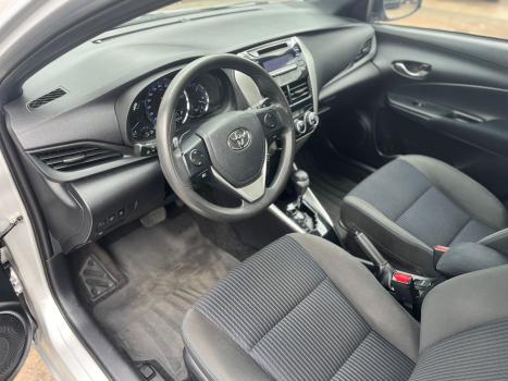 TOYOTA Yaris Hatch 1.3 16V 4P FLEX XL MULTIDRIVE AUTOM�TICO CVT, Foto 7