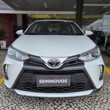 TOYOTA Yaris Hatch 1.5 16V 4P FLEX XS CONNECT MULTIDRIVE AUTOM�TICO CVT, Foto 2