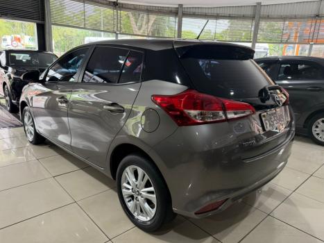 TOYOTA Yaris Hatch 1.3 16V 4P FLEX XL MULTIDRIVE AUTOM�TICO CVT, Foto 6