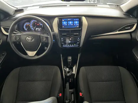 TOYOTA Yaris Hatch 1.3 16V 4P FLEX XL PLUS TECH MULTIDRIVE AUTOM�TICO CVT, Foto 6