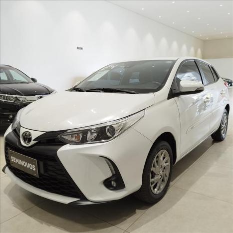 TOYOTA Yaris Hatch 1.5 16V 4P FLEX XS MULTIDRIVE AUTOM�TICO CVT, Foto 3