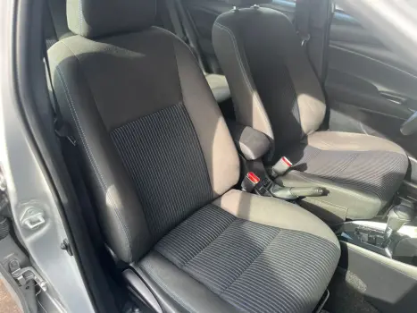 TOYOTA Yaris Hatch 1.3 16V 4P FLEX XL MULTIDRIVE AUTOM�TICO CVT, Foto 11