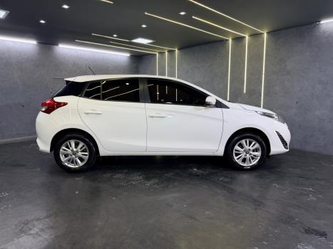 TOYOTA Yaris Hatch 1.3 16V 4P FLEX XL, Foto 4