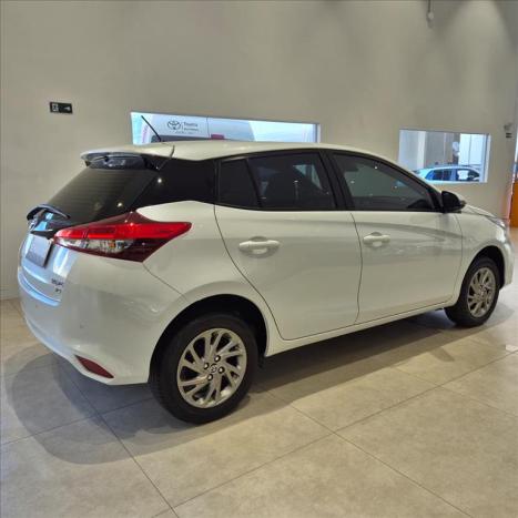 TOYOTA Yaris Hatch 1.5 16V 4P FLEX XS MULTIDRIVE AUTOM�TICO CVT, Foto 4