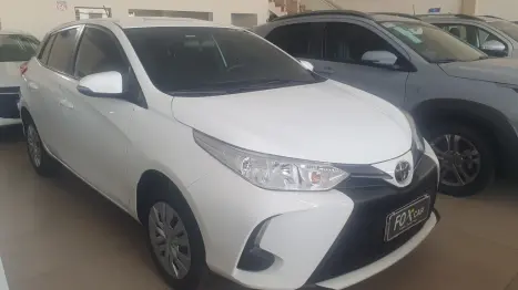 TOYOTA Yaris Hatch 1.5 16V 4P FLEX XL PLUS CONNECT MULTIDRIVE AUTOM�TICO CVT, Foto 3
