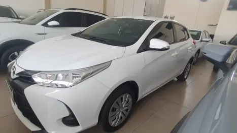 TOYOTA Yaris Hatch 1.5 16V 4P FLEX XL PLUS CONNECT MULTIDRIVE AUTOM�TICO CVT, Foto 4